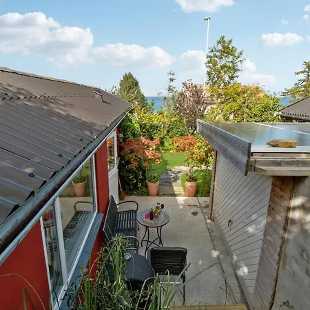 2 Bedroom Amazing In Lägenhet