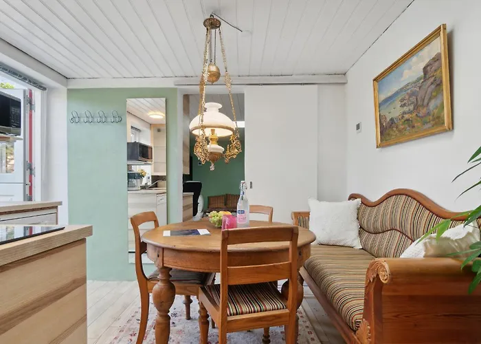 2 Bedroom Amazing In Allinge-Sandvig
